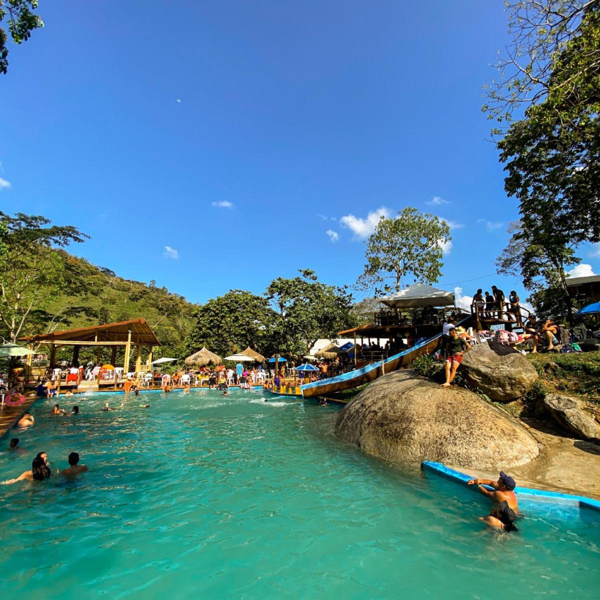 Hosteria El Sendero - โกกอร์นา ภายนอก รูปภาพ