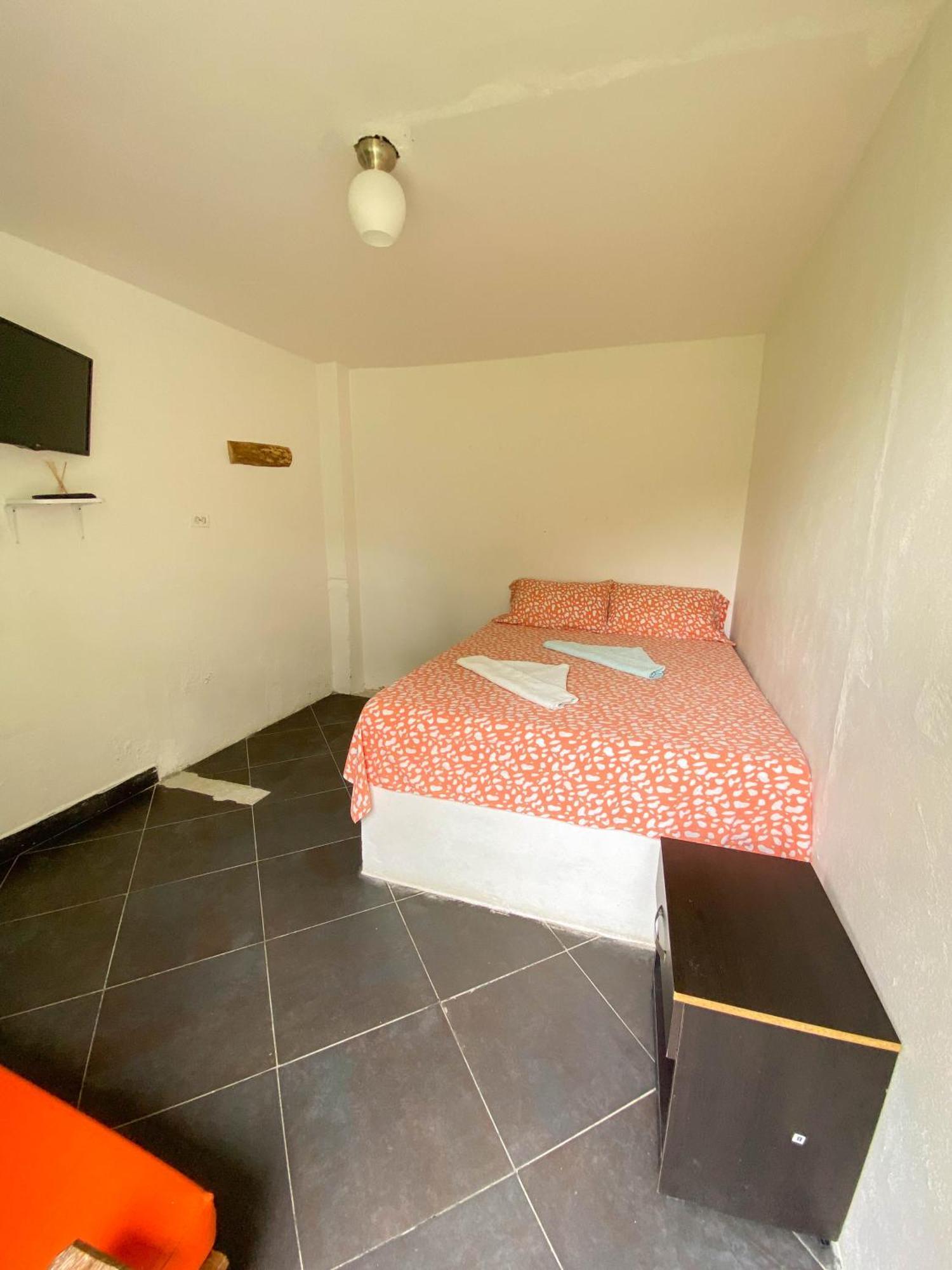 Hosteria El Sendero - โกกอร์นา ภายนอก รูปภาพ